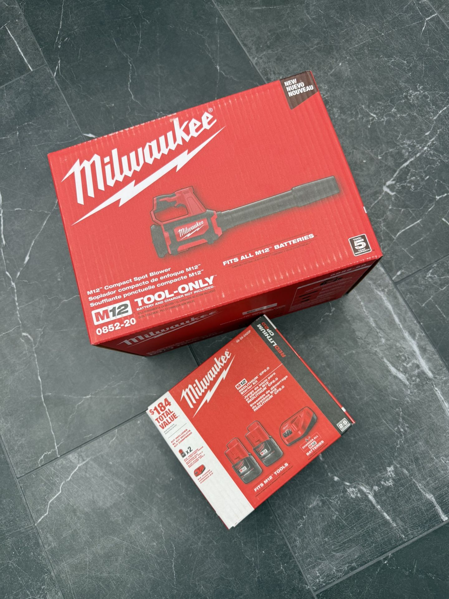 Milwaukee M12 Compact Spot Blower (0852-20) With Starter Kit (48-59-2420P) NEW