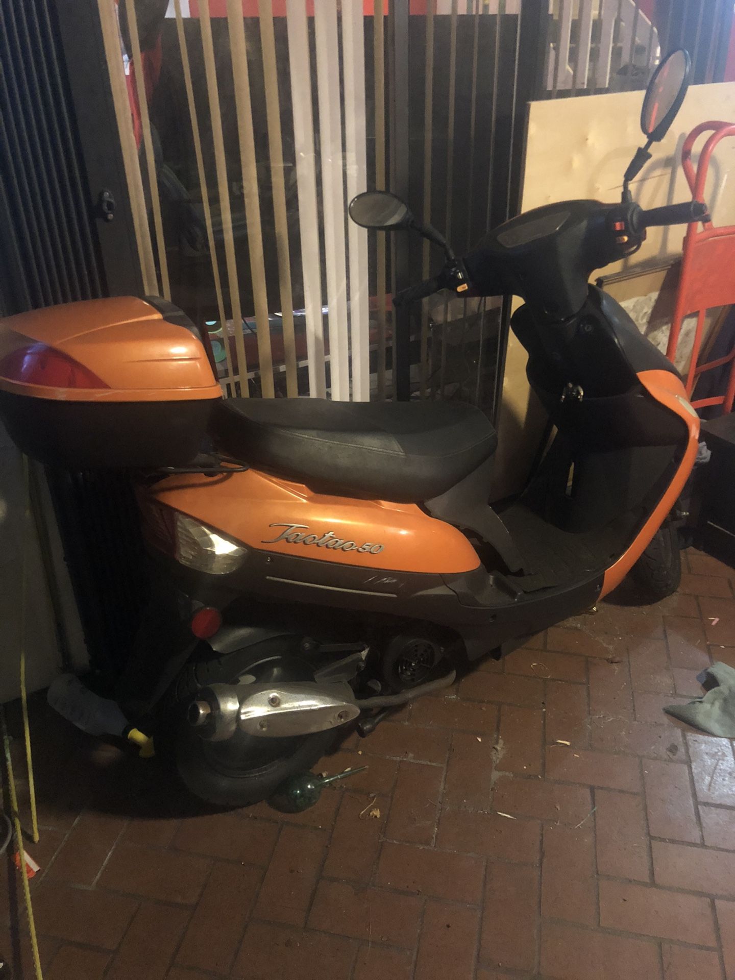 2018 Tao Tao 50cc scooter for Sale in Delray Beach,