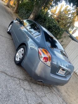 Nissan Altima 2010