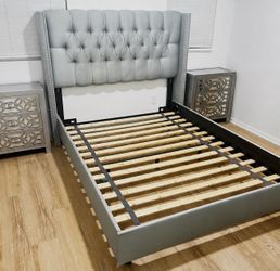 Queen Size Upholstered Bed