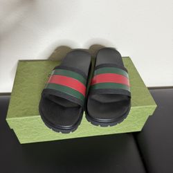 Gucci Slides 