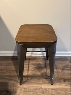 Industrial Metal Bar Stool with Wood Seat