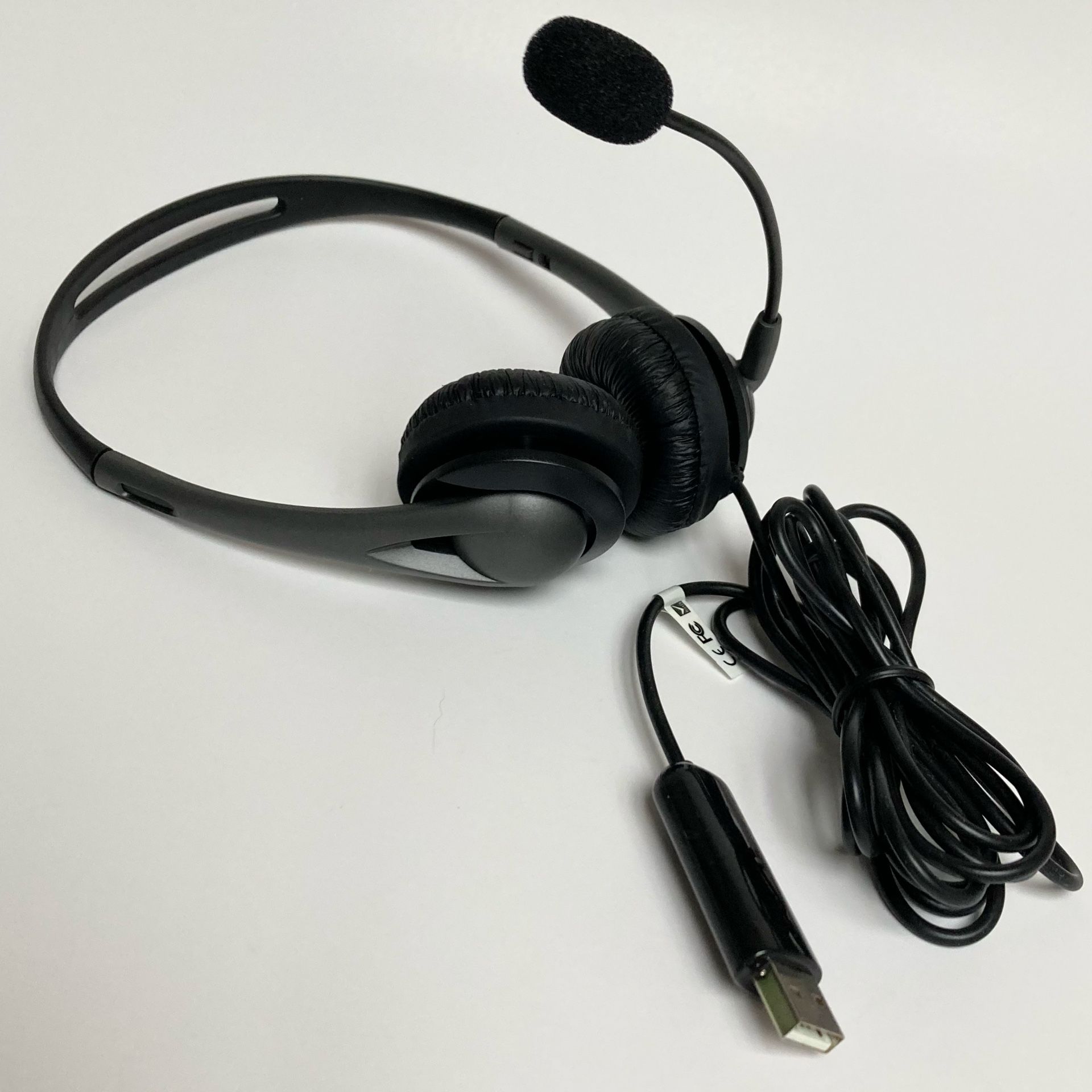 USB Wired Headphones with Swivel Microphone