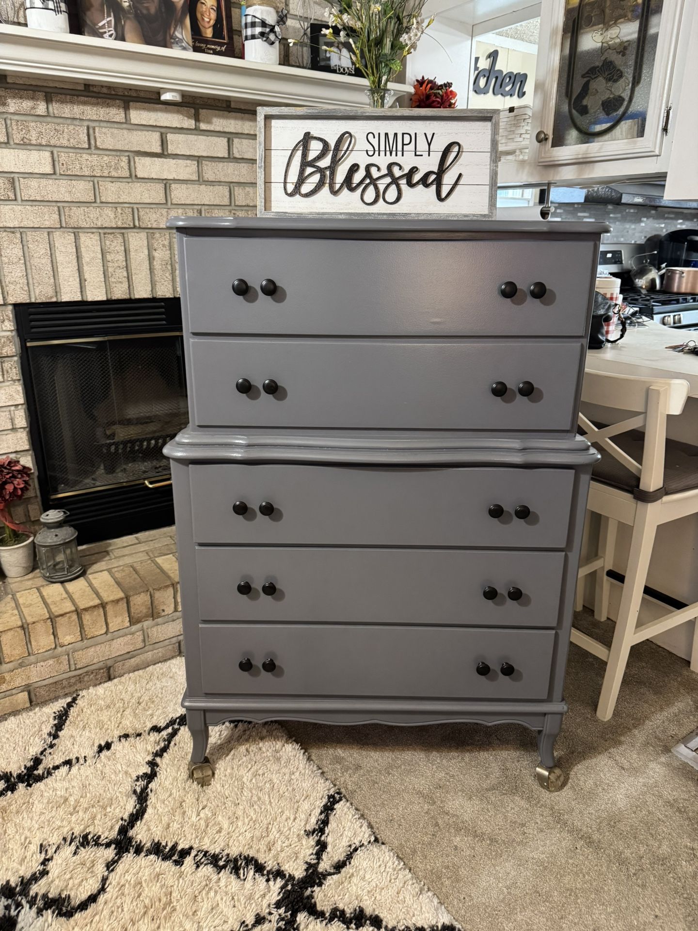 ✨✨BEAUTIFUL GRAY TALL 5 DRAWER DRESSER✨✨