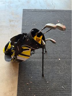 Tour x kids yellow golf set clubs and back