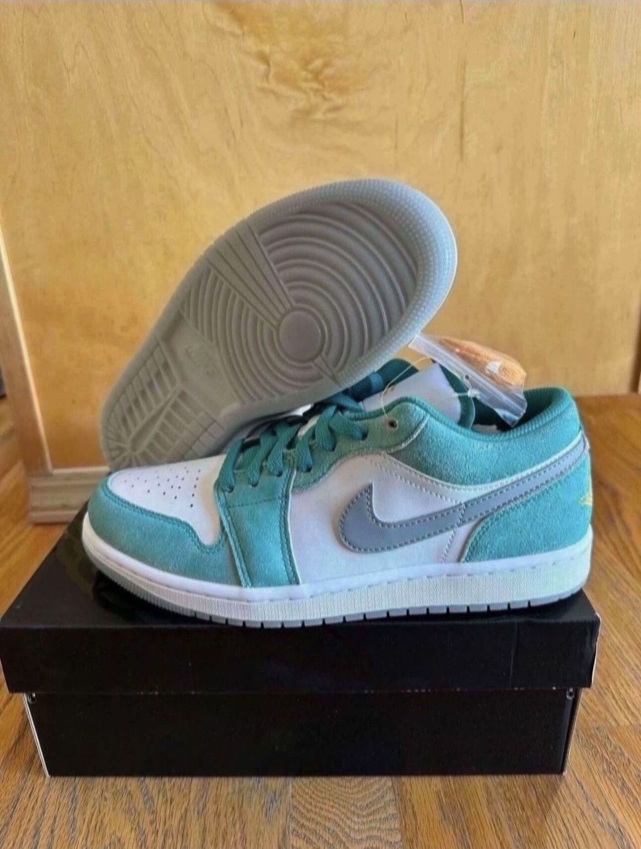 Nike Air Jordan 1 Low SE Emerald DN3705-301 Men’s Size 8 / Women’s Size 9.5 Brand New