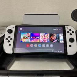 Nintendo Switch/backbone/ Case/ Carrying Case Screen Protector Already On It 