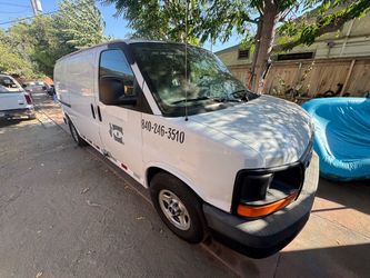 06’ GMC Savana Utility Van