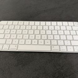 Apple Magic Keyboard with Touch ID (A2449) Silver/White | Bluetooth