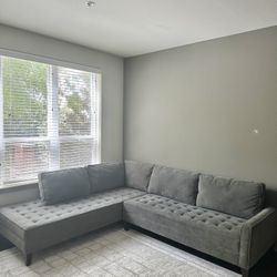 Zgallerie Couch