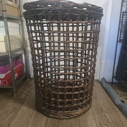 Clothes Hamper With Lid