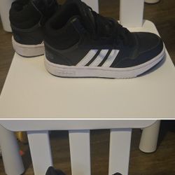 Adidas Grand High Top Unisex Kids Size US 13K used.
