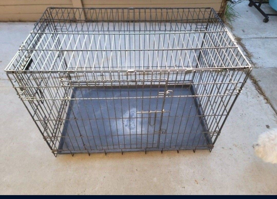 Foldable Metal Wire Dog Crate Good Condition
