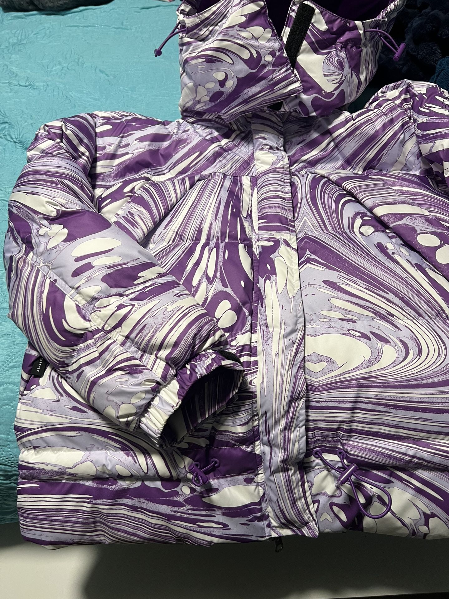  Small adidas Puffer Jacket 