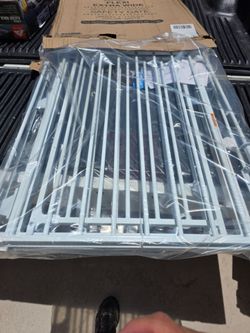 28-76" child / dog gate NEW