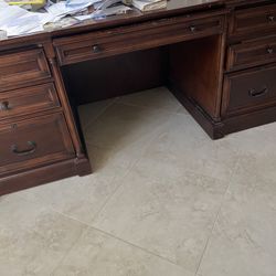 Desk. 6’ long, 3’ deep, 30” tall. 