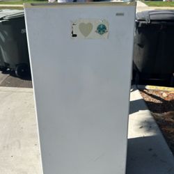  Freezer
