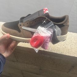 TRAVIS SCOTT MOCHA ☕️. BEST PRICE ON OFFERUP 