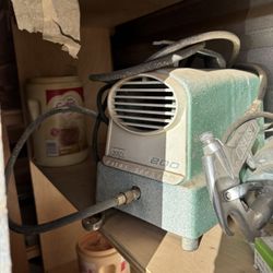 Vintage Paint Sprayer With Gun 