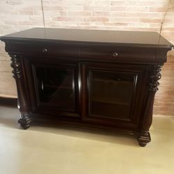 Cindy Crawford Tv Stand 
