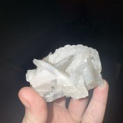 White Petal Calcite UV reactive 