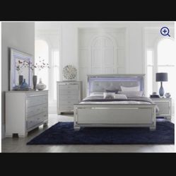 Queen Size Bedroom Set