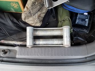 Roller fairlead