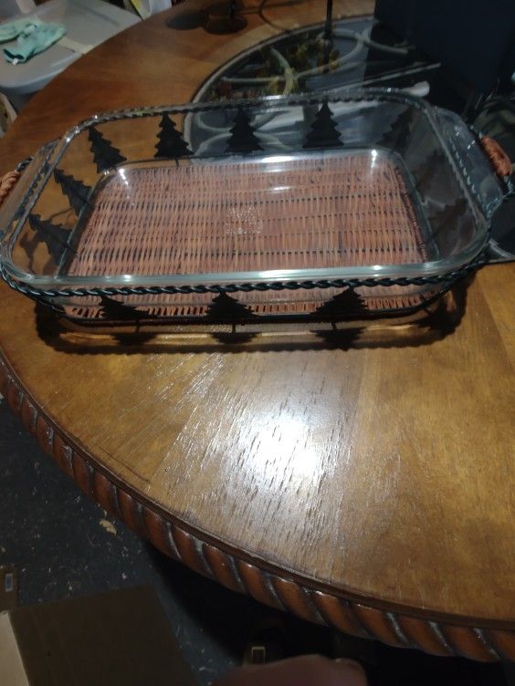 Pyrex Bakeware With Holder