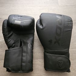Boxing Gloves 