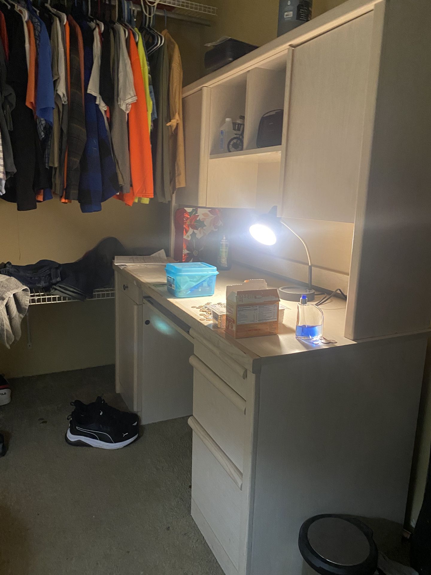 Desk.