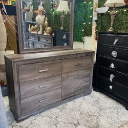 Dresser And Mirror 