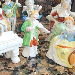 OCCUPIED JAPAN Colonial Figures 