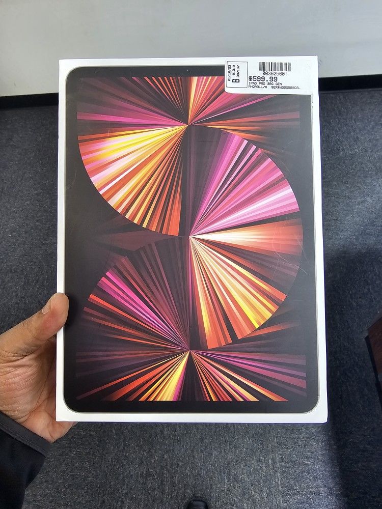 Ipad Pro 3rd Gen. 11" 128gb. WiFi. ASK FOR RYAN. #00(contact info removed)