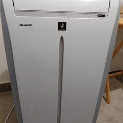 Air Conditioner Portable with a remote and all accessories