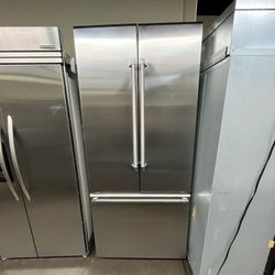 THERMADOR BUILT IN FRENCH DOOR FRIDGE