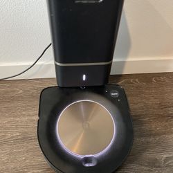 iRobot Roomba Vacuum 