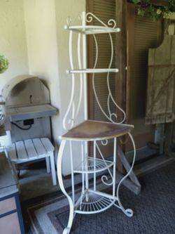 Antique Corner Plantstand