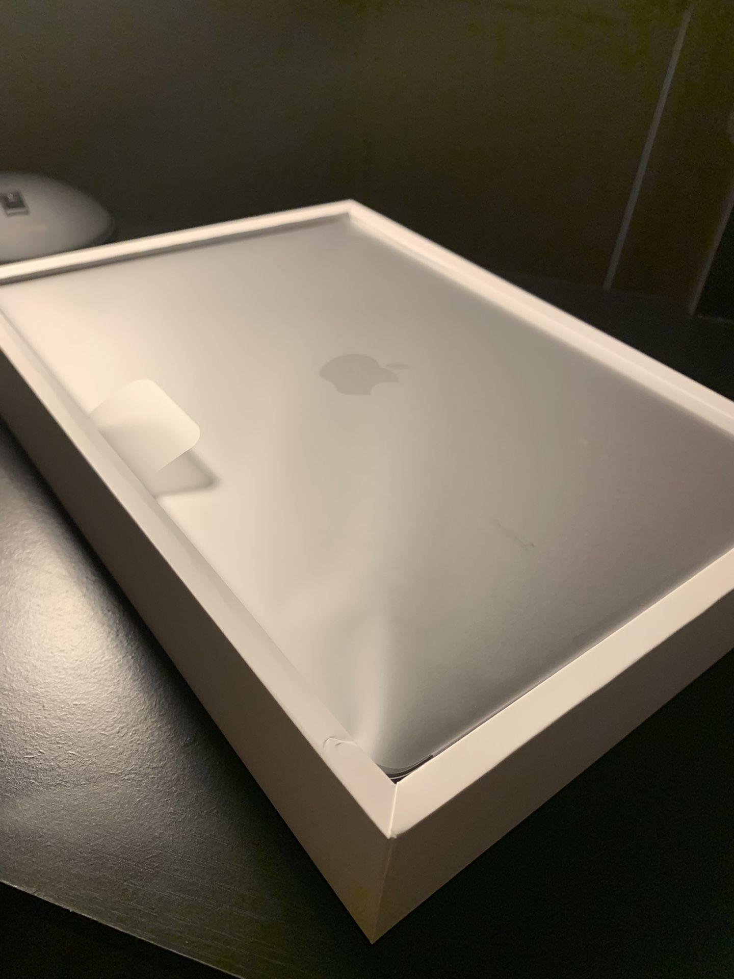 New Apple MacBook Pro 2020 (13-inch, 16GB RAM, 512GB SSD, Core i5 2.0 GHz, Magic Keyboard ) - Space Gray