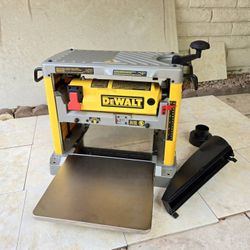 DeWALT 15Amp corded 12.5in Bench Planer