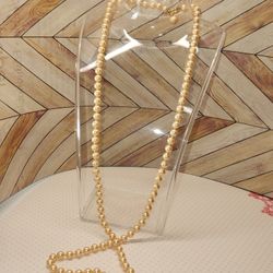 #1829, PRECIOUS CULTURED PEARLS VINTAGE NECKLACE 14"in 1950's 
