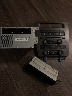 Used Radio  ( Mustang  2010- 2014 )