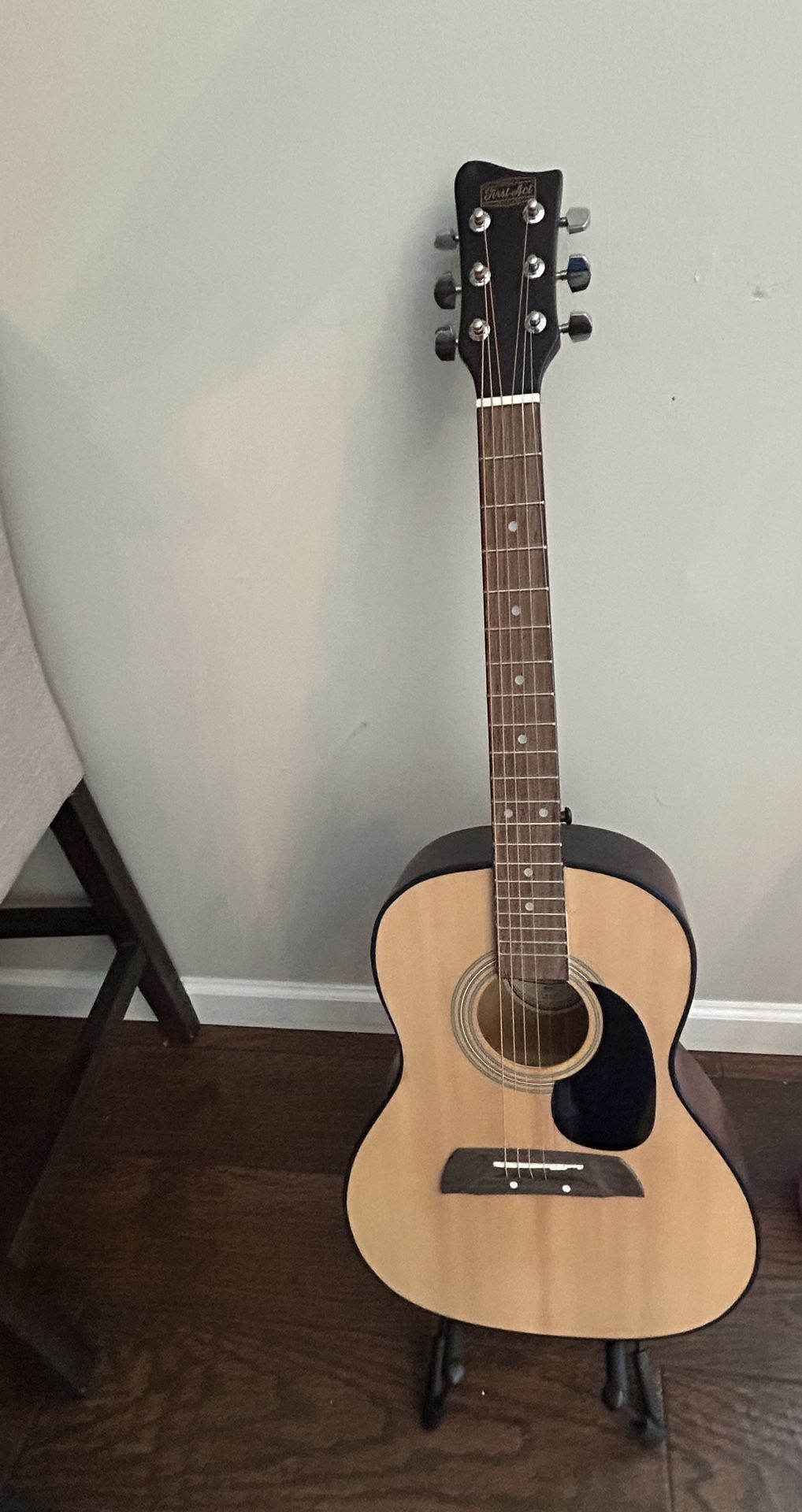 FIRST ACT GUITAR 36-inch acoustic guitar