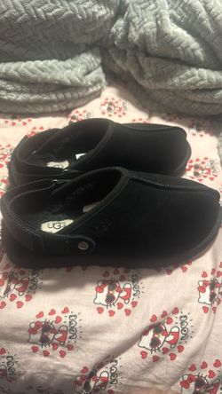 New women’s UGGS