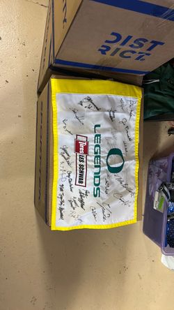 Oregon duck/legends signed Golf flag