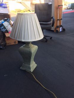 Nice heavy lamp w shade and halo