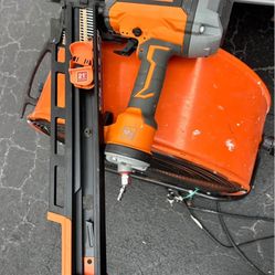 Pneumatic 21-Degree 3-1/2 in. Round Head Framing Nailer