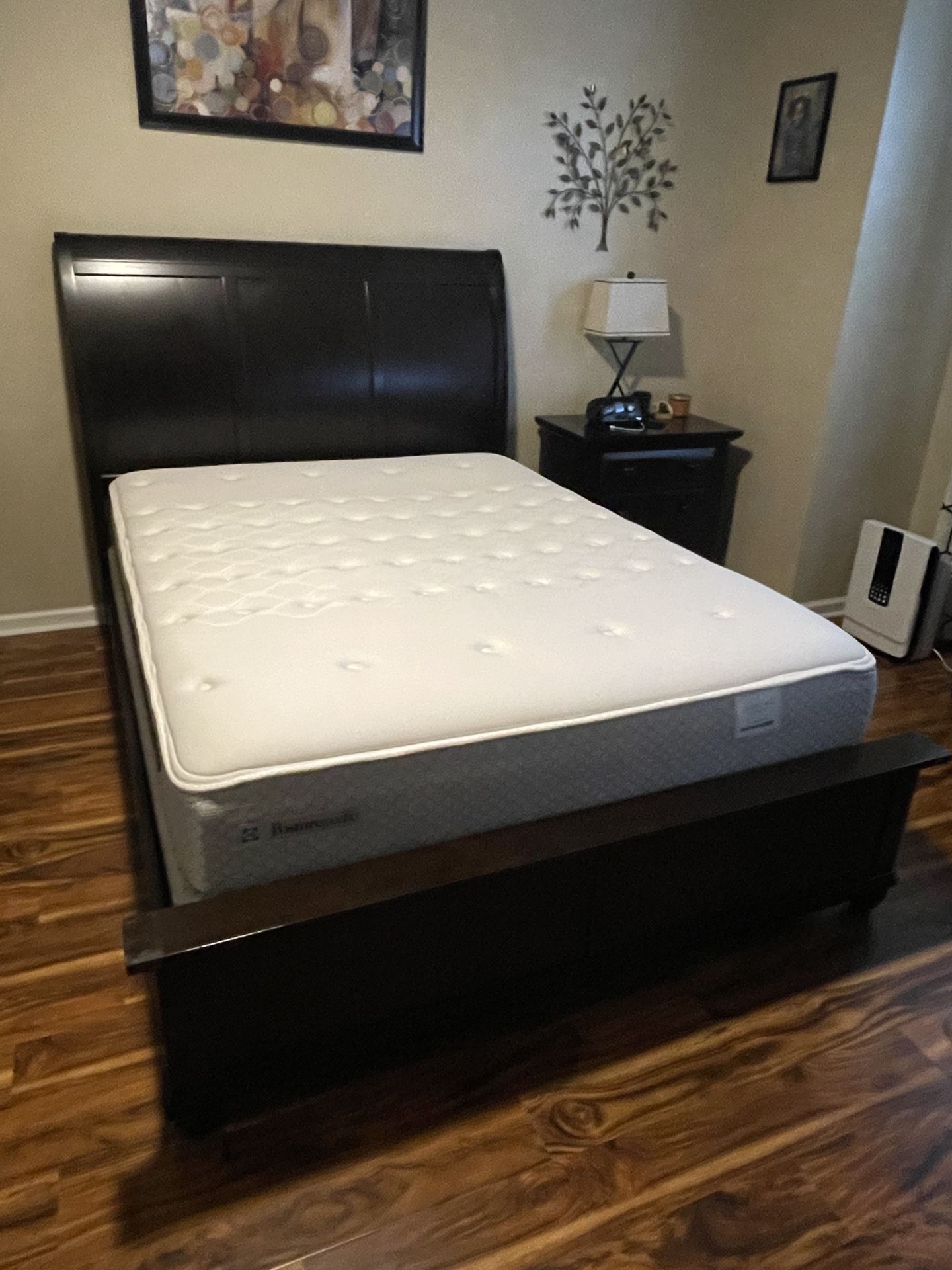 Broyhill Queen Sized Bed Mattress and Box Spring