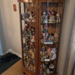 Curio cabinet