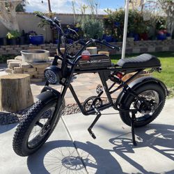7 Speed Electric Bike W/ Removable Battery & 4 Keys   Bike has been assembled and tuned!   Price is firm and must meet at the local police station. No