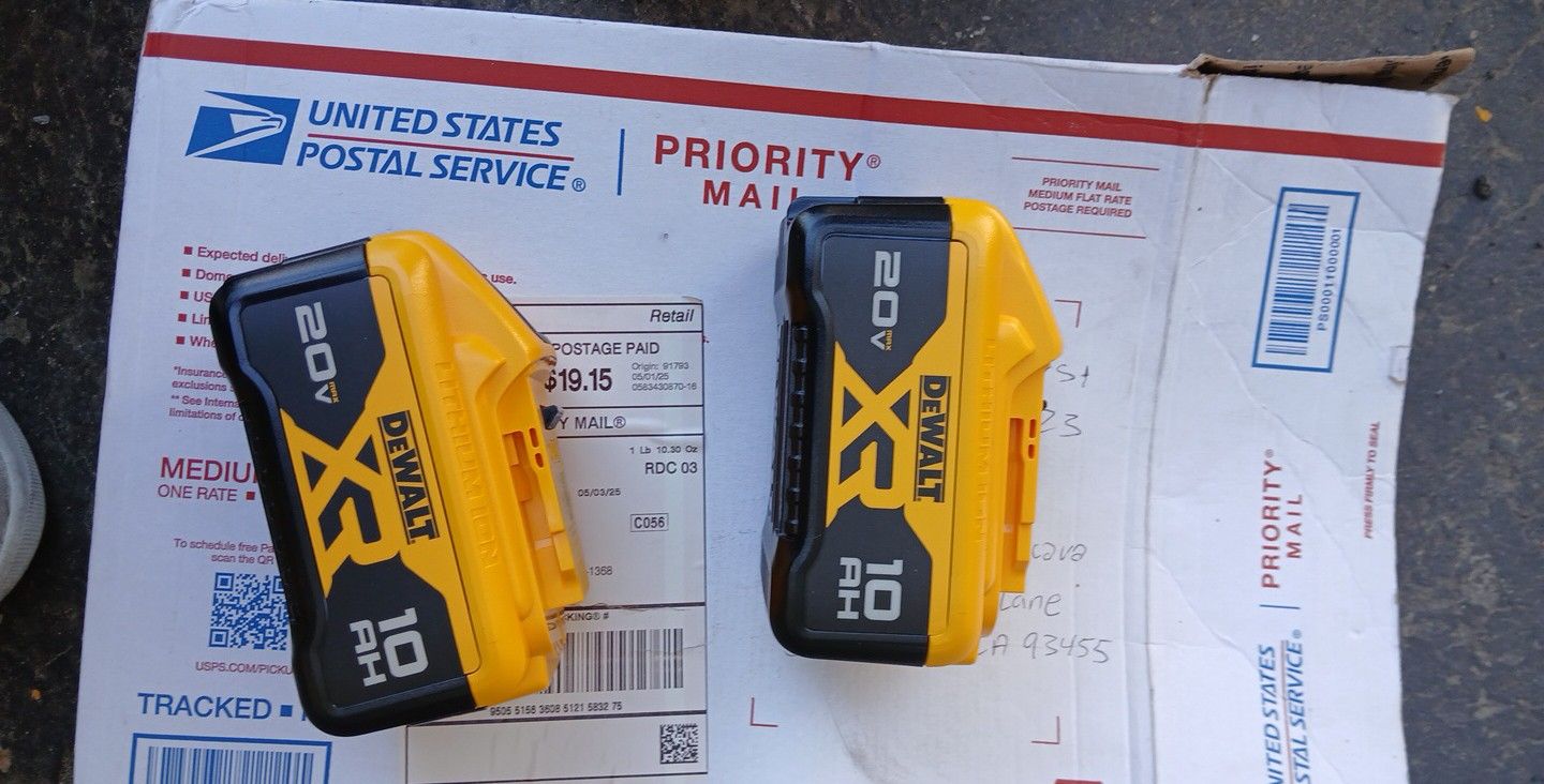 BRAND NEW DEWALT 20V MAX XR BATTERIES 10AH